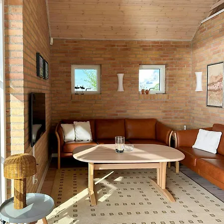 House With Views And Near Ferienhaus *